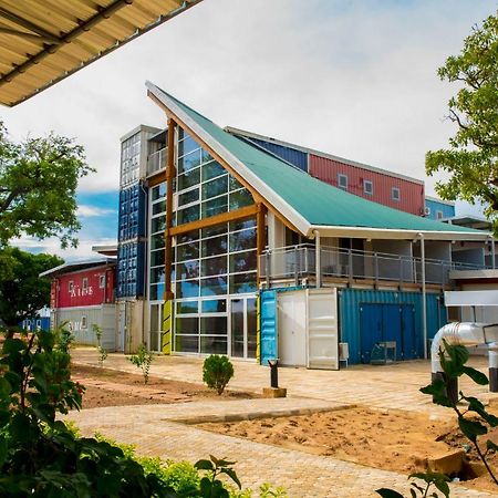 Dunia Hotel Ouagadougou Loumbila Экстерьер фото